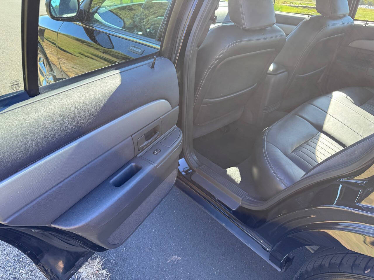 2004 Mercury Marauder 13