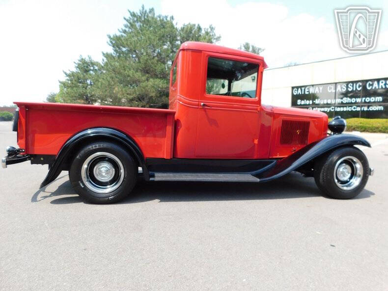 1933 Chevrolet Apache