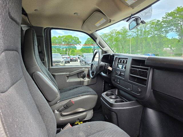 2024 GMC Savana 2500