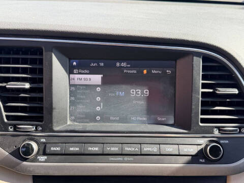 2018 Hyundai Elantra