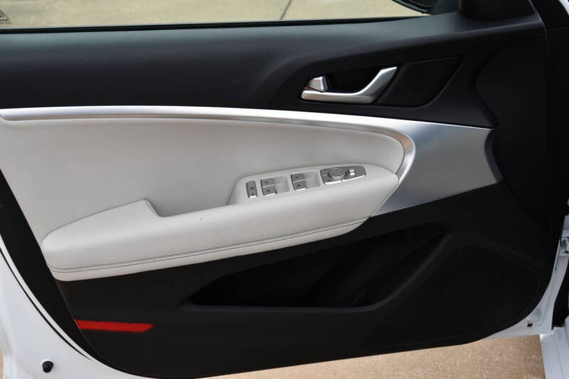 2024 Genesis G70 2.5T Standard