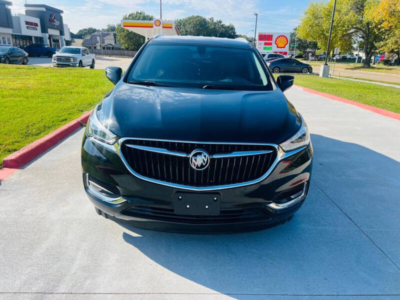 2019 Buick Enclave Essence photo 2