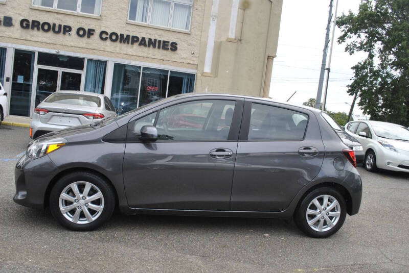 2017 Toyota Yaris 5-Door LE