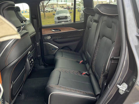 2025 Jeep Grand Cherokee Summit Reserve