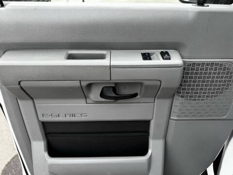 2014 Ford E-Series E-150