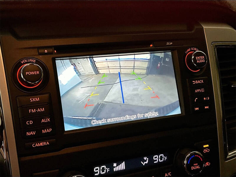 2017 Nissan Titan SL