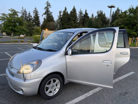 2000 Toyota Funcargo Yaris