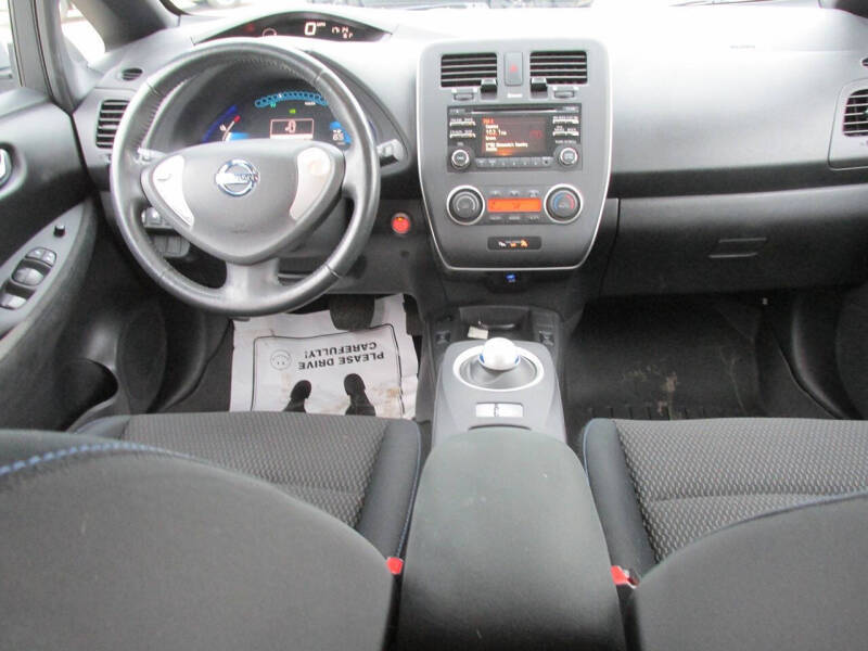 2013 Nissan LEAF S