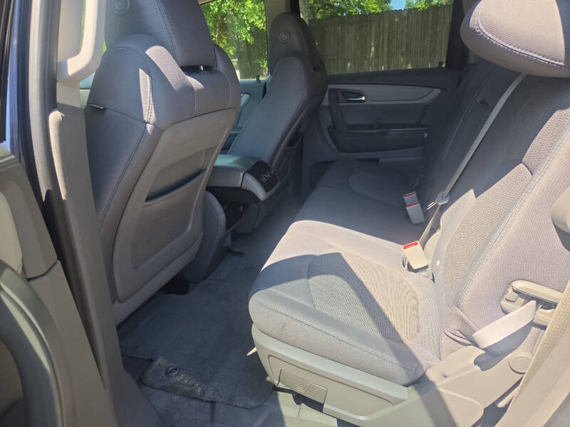 2017 Chevrolet Traverse LS
