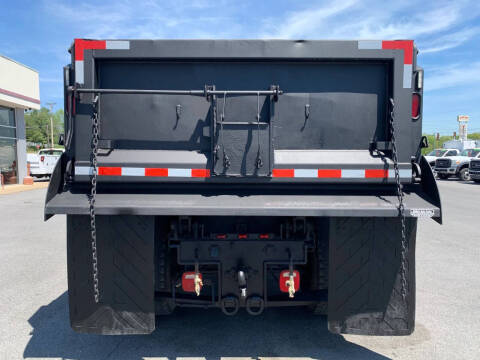 2016 Freightliner M2 106