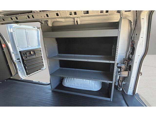 2025 Chevrolet Express 2500