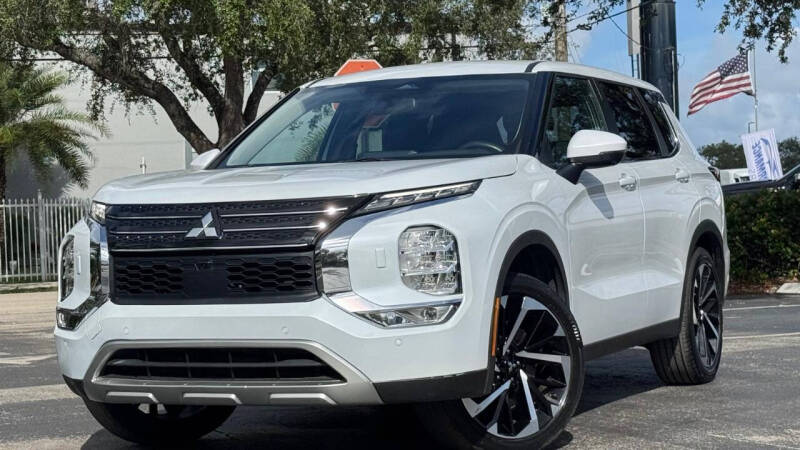 2022 Mitsubishi Outlander SE