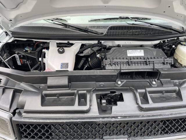 2025 Chevrolet Express 2500