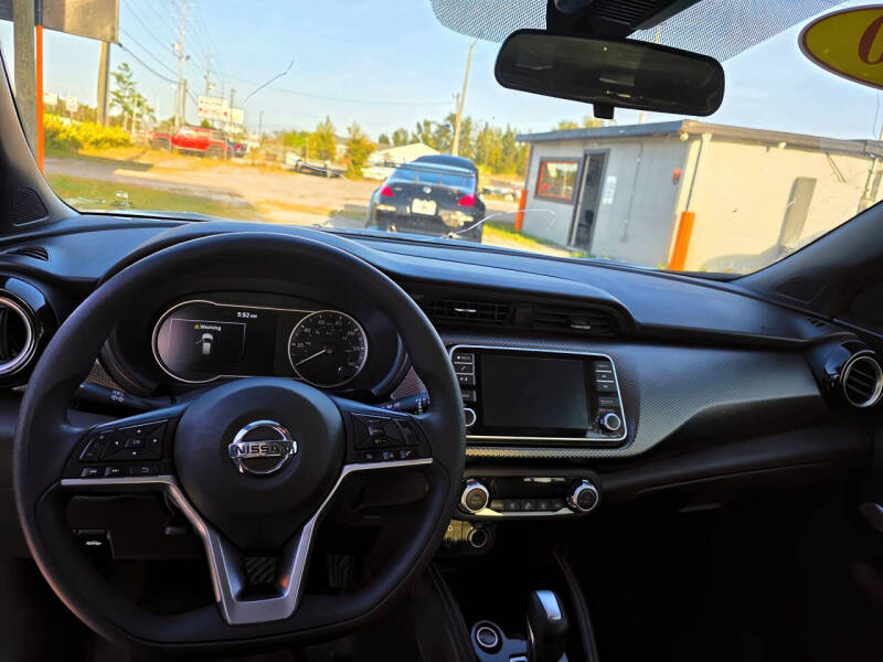 2020 Nissan Kicks SV