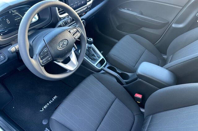 2026 Hyundai Venue SE