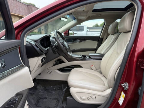 2019 Lincoln Nautilus Select