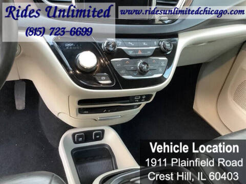 2017 Chrysler Pacifica Touring-L Plus
