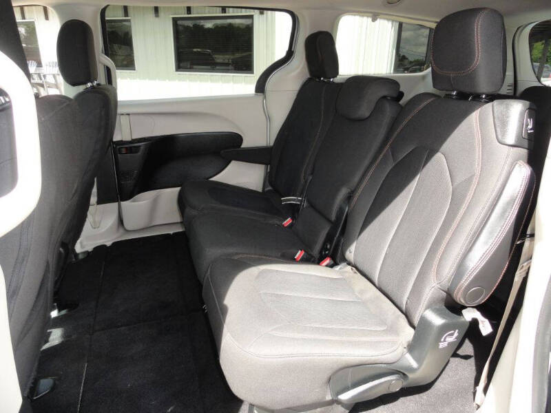 2017 Chrysler Pacifica LX