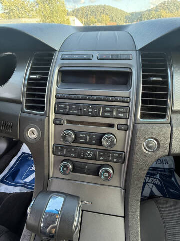 2011 Ford Taurus SEL