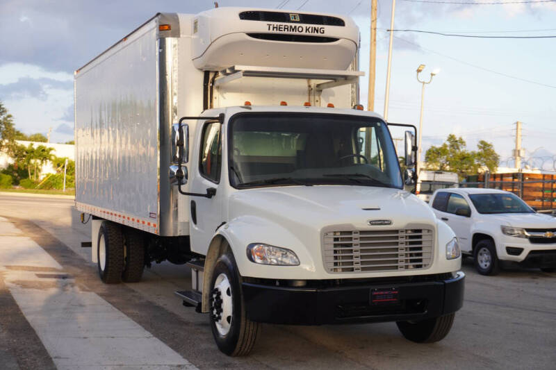 2018 Freightliner M2 106