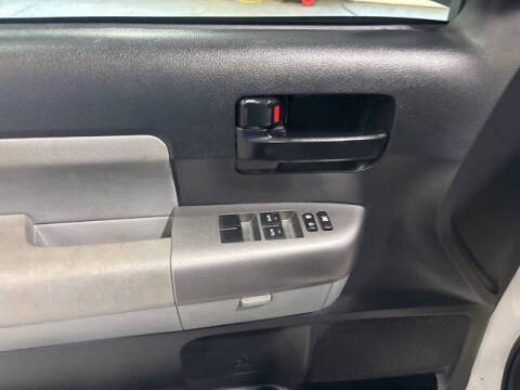 2015 Toyota Sequoia SR5