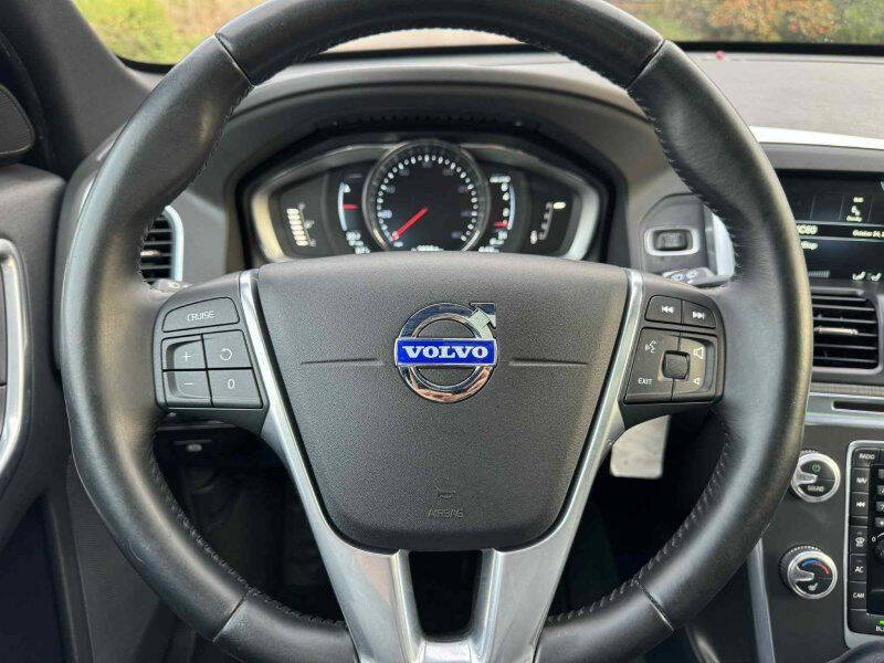 2015 Volvo XC60 T5 Drive-E Premier