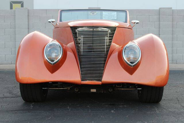 1937 Ford Roadster 14