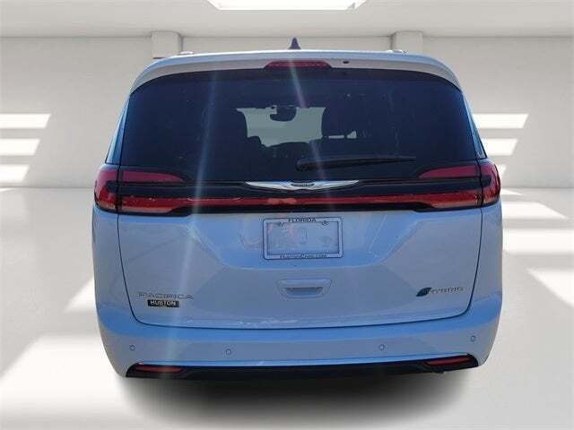 2024 Chrysler Pacifica Plug-In Hybrid Pinnacle