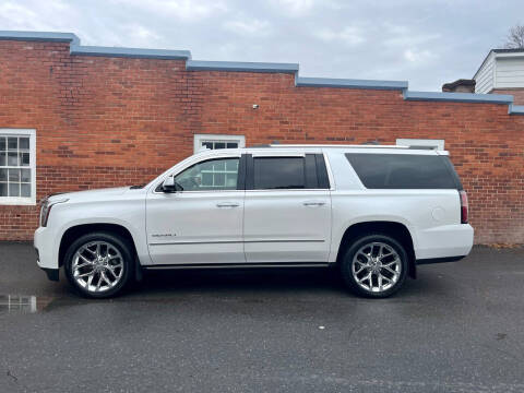 2018 GMC Yukon XL for sale at SETTLE'S CARS & TRUCKS in Flint Hill VA