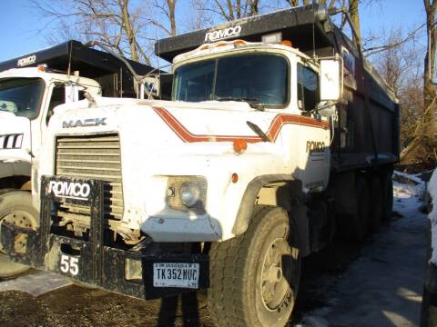1999 Mack DM690S for sale at ROAD READY SALES INC in Richmond IN