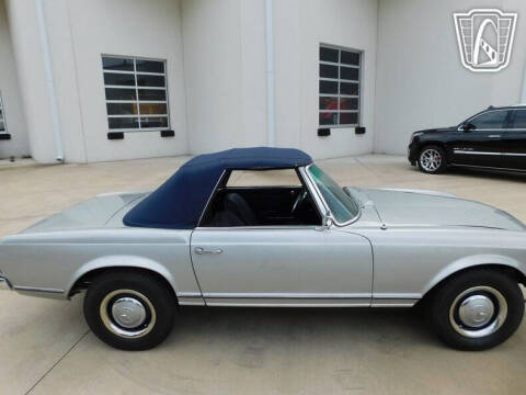 1965 Mercedes-Benz SL-Class