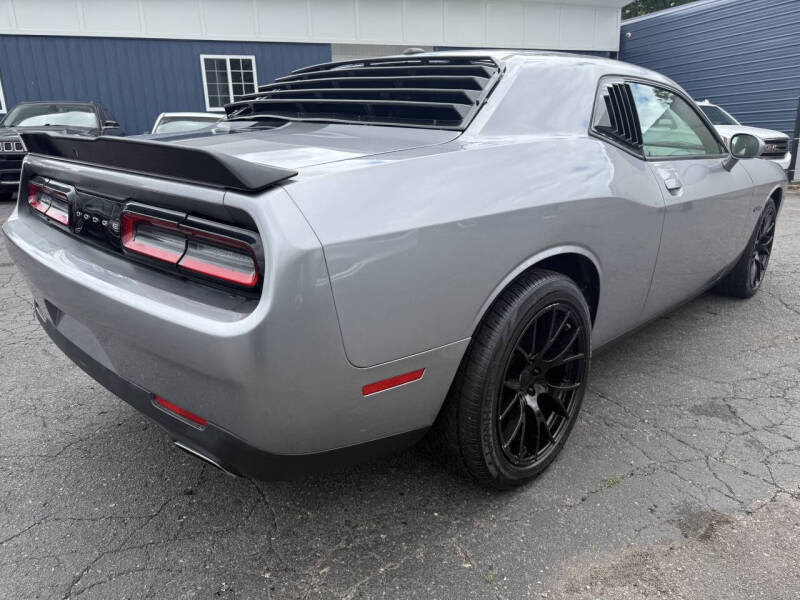 2018 Dodge Challenger SXT