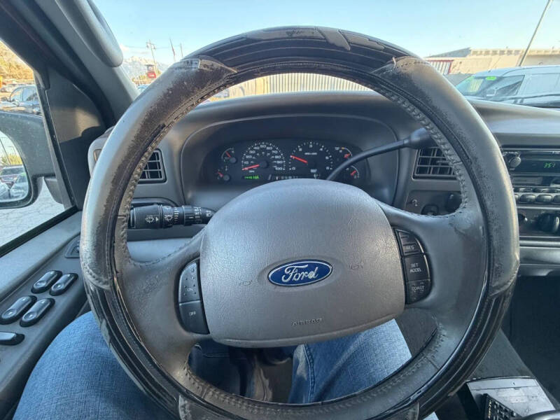 2003 Ford Excursion XLT