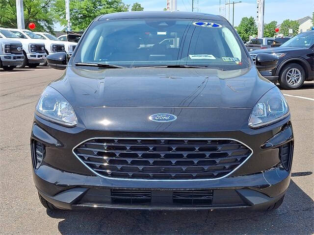 Used 2022 Ford Escape SE with VIN 1FMCU0G68NUA04448 for sale in Philadelphia, PA