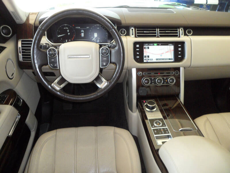 2014 Land Rover Range Rover Base photo 31