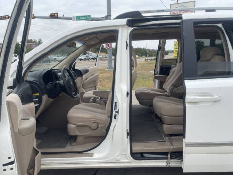 2007 Hyundai Entourage GLS