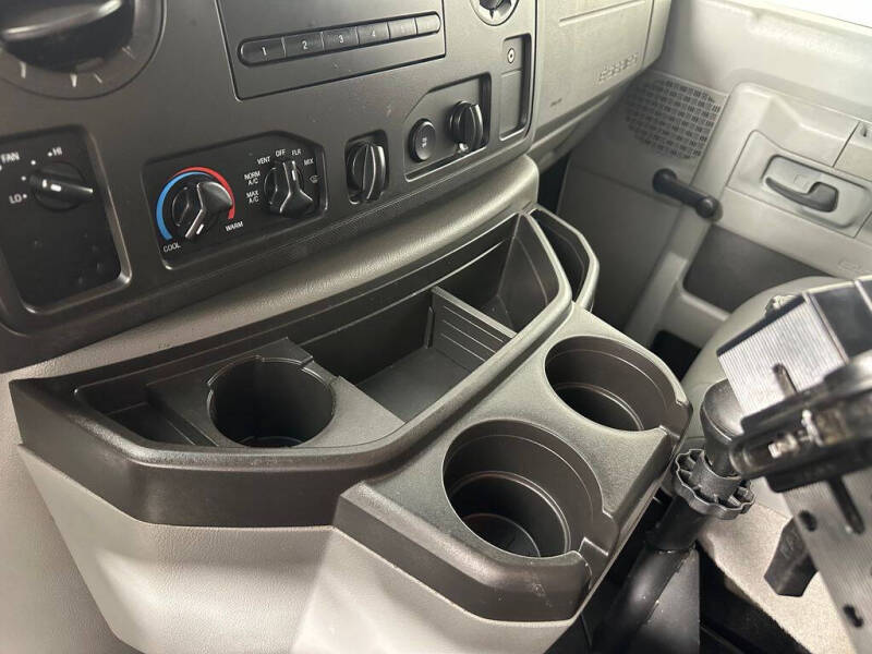 2014 Ford E-Series E-150