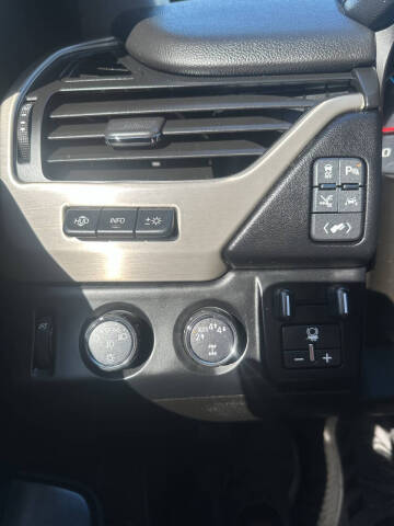 2017 GMC Yukon XL Denali