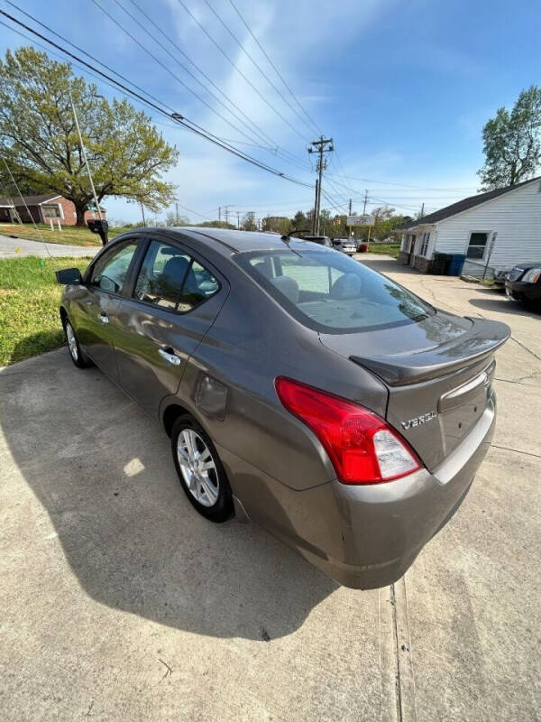 2015 Nissan Versa Sedan SV photo 6