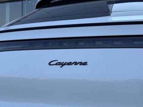 2022 Porsche Cayenne Coupe Platinum Edition