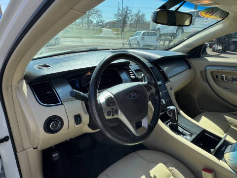 2016 Ford Taurus SEL