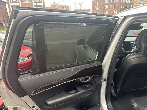 2017 Volvo XC90 T8 eAWD Inscription