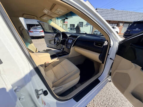 2017 Toyota Camry LE