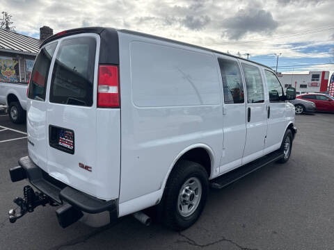 2017 GMC Savana 2500