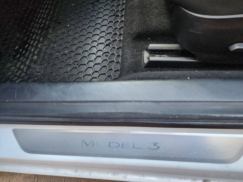 2019 Tesla Model 3 Standard Range Plus