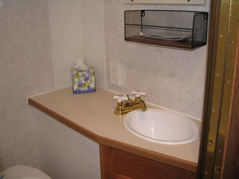 2003 Ford E-Series E-450 SD