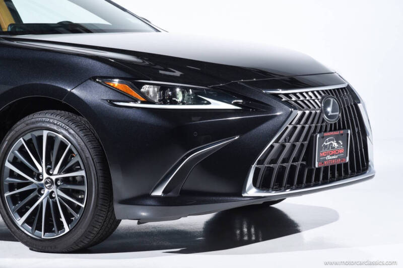 2024 Lexus ES 300h