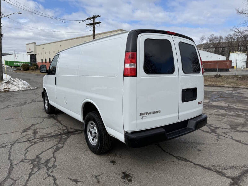 2020 GMC Savana 2500