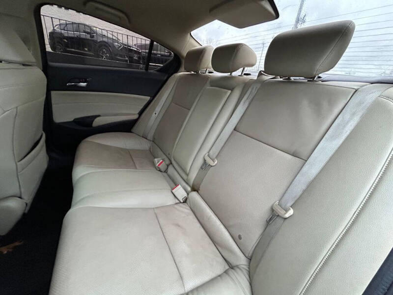 2014 Acura ILX 2.0L w/Tech