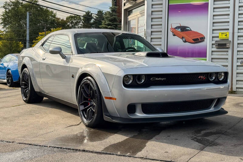 2022 Dodge Challenger R/T's photo